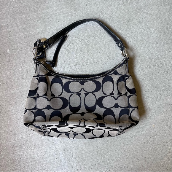 Authentic Coach Signature C hobo purse - Picture 2 of 3
